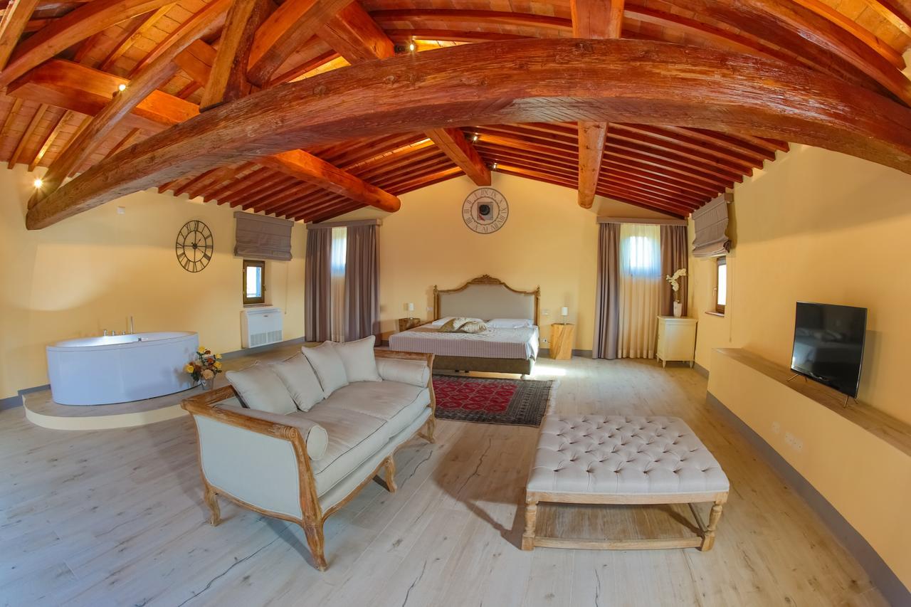 Pugnano Relais Villa Poschi מראה חיצוני תמונה