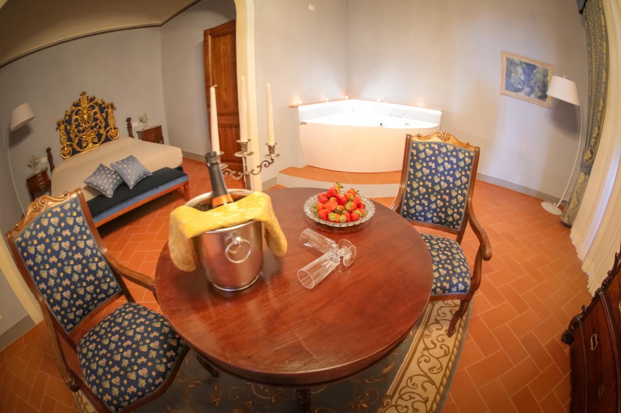 Pugnano Relais Villa Poschi מראה חיצוני תמונה